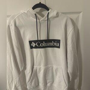 Men’s Columbia sweatshirt